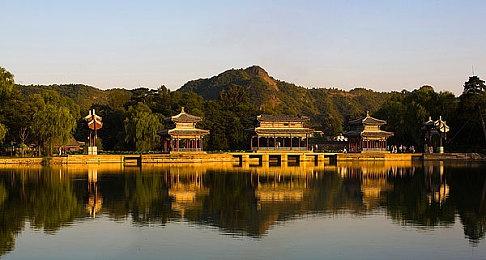 《绯红结系》Steam版无法进入游戏 官方致歉:已在调查